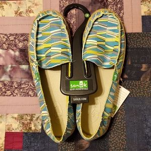 Sanuk Flats